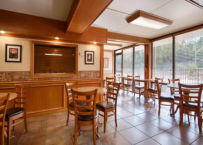 Western Gold Poppy Hotel Cortaro