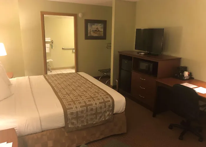 Western Gold Poppy Hotel 3*
