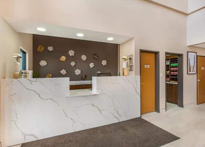 Hotel Western Gold Poppy
